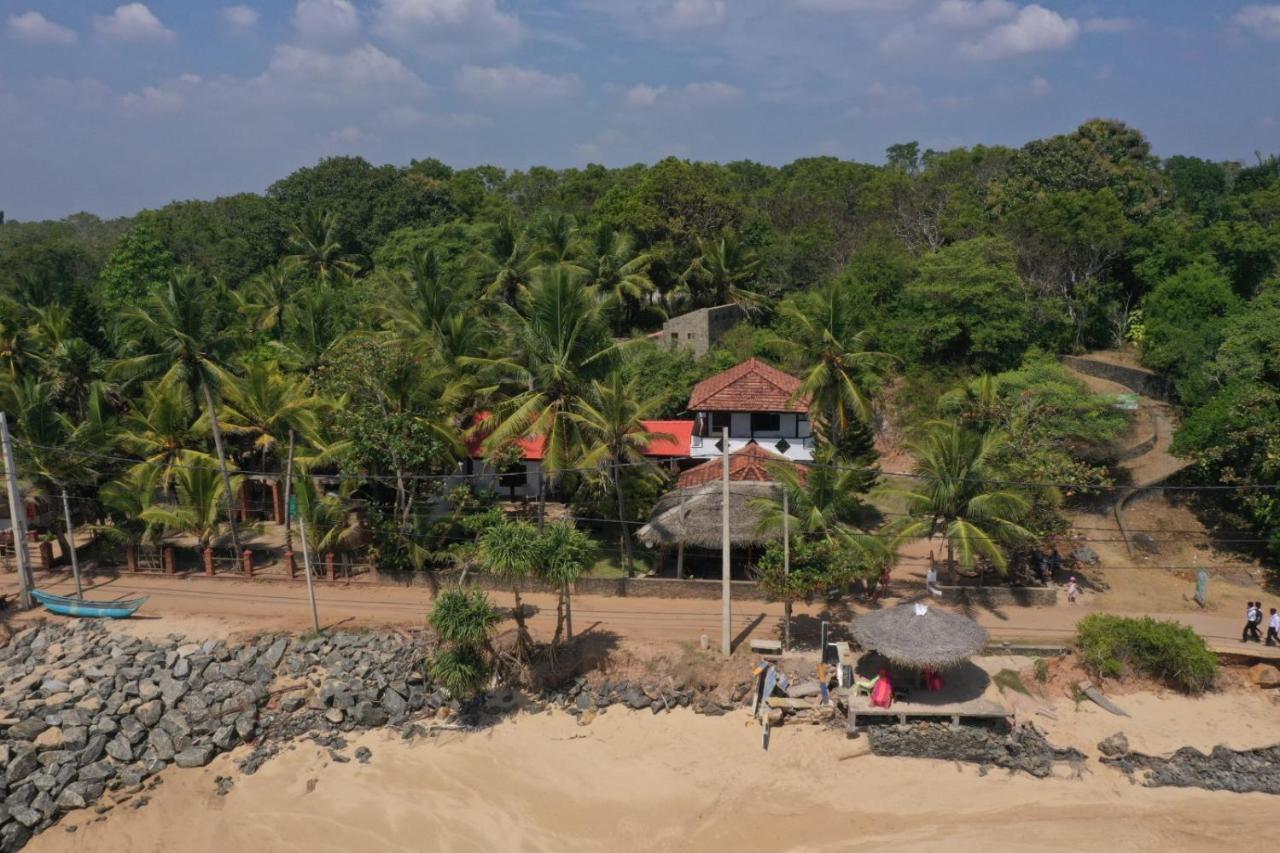 Sunchaser Beach Hotel Tangalle Dış mekan fotoğraf